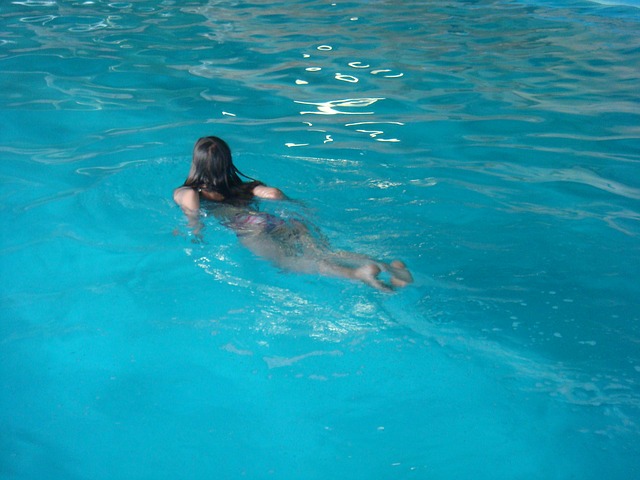 plavkyně ve vodě